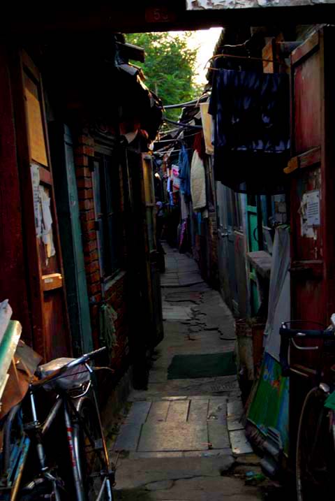 Long Pass Way In Hutong